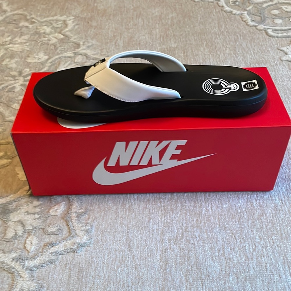 Nike Flip Flops